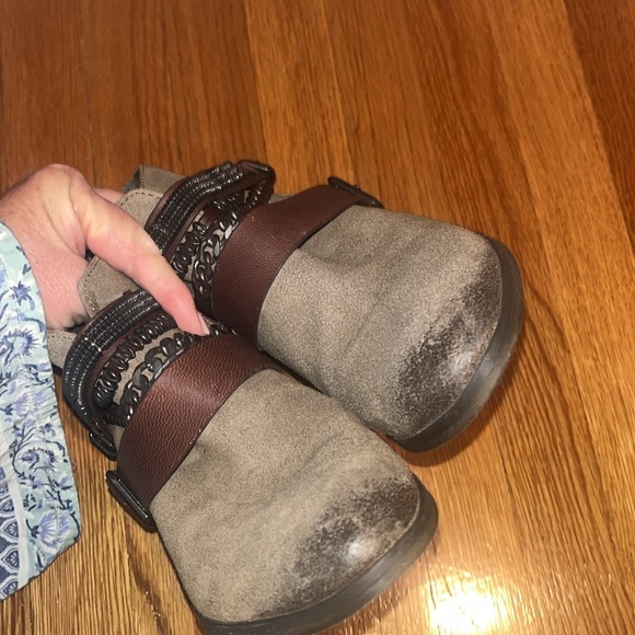 Trouve leather grunge style leather booties size 8 w/ metal & leather straps - Picture 6 of 9